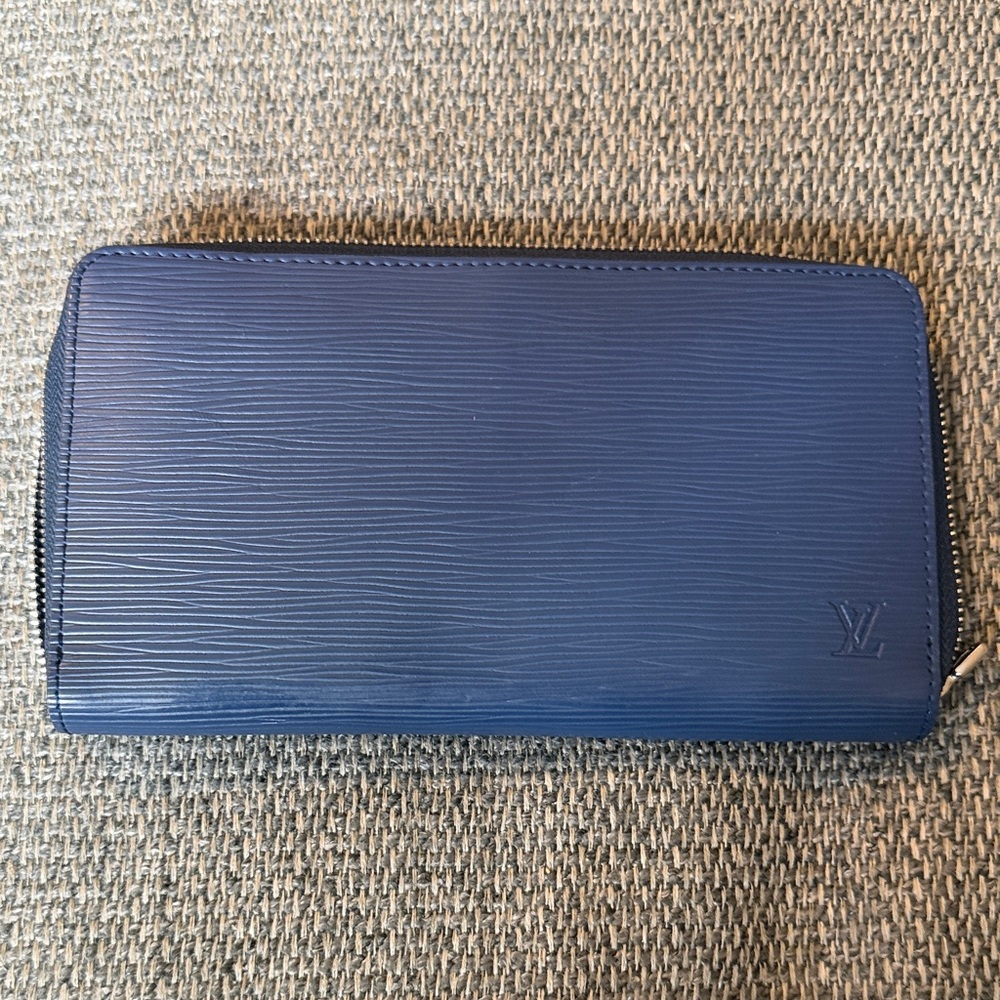 Louis Vuitton Blue Epi Zipper Wallet